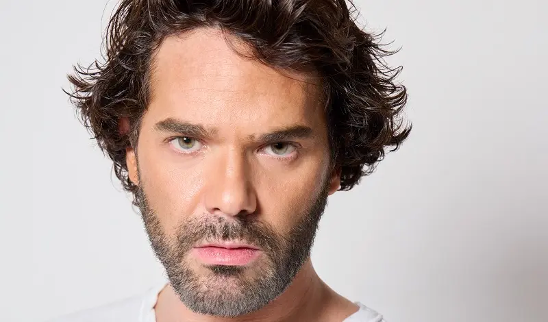 Actor Carlos Athié Doble M