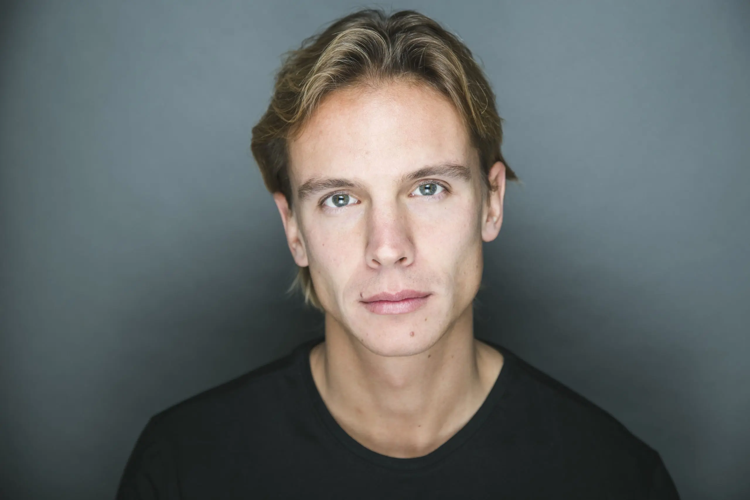 12 - Actor Giulio Greco Doble M