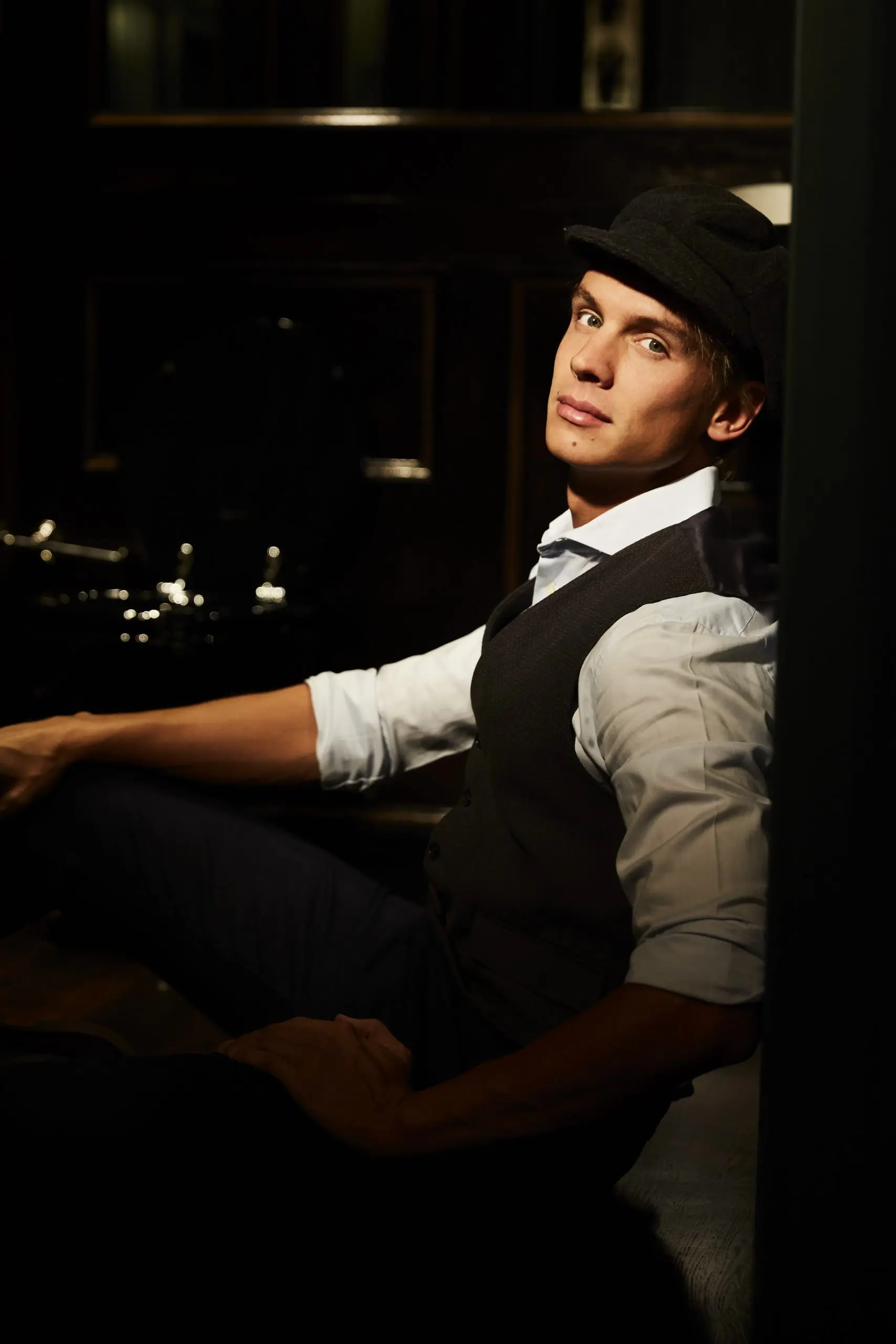 13 - Actor Giulio Greco Doble M